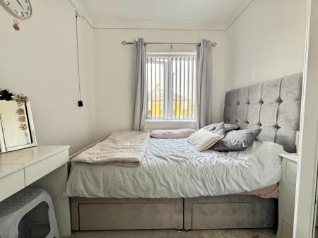 5 bedroom Semi-detached house for sale in Earls Drive, Newcastle upon Tyne, NE15