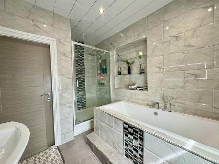 5 bedroom Semi-detached house for sale in Earls Drive, Newcastle upon Tyne, NE15