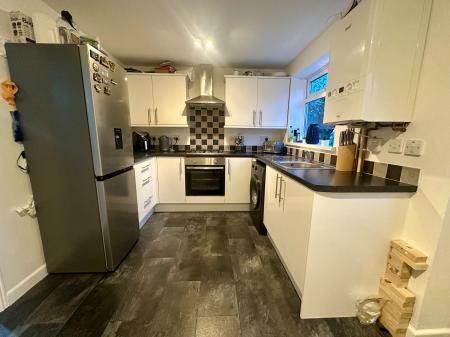 2 bedroom Semi-detached house for sale in Redewood Close, Slatyford, Newcastle upon Tyne, NE5