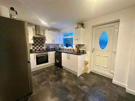 2 bedroom Semi-detached house for sale in Redewood Close, Slatyford, Newcastle upon Tyne, NE5