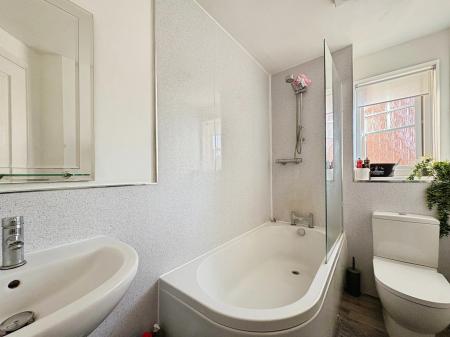 2 bedroom Flat for sale in Haswell Gardens, North Shields, North Shields, NE30