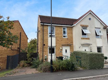 2 bedroom Semi-detached house for sale in Warrington Grove, North Shields, North Shields, NE29