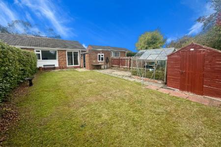 2 bedroom Semi-detached bungalow for sale in Chadderton Drive, Newcastle upon Tyne, NE5