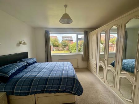 2 bedroom Semi-detached bungalow for sale in Chadderton Drive, Newcastle upon Tyne, NE5