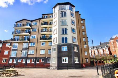 2 bedroom Flat for sale in Clive Street, North Shields, North Shields, NE29