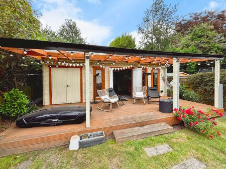 4 bedroom Semi-detached house for sale in The Drive, Benton, Newcastle upon Tyne, NE7