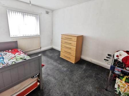 2 bedroom Flat for sale in Lutterworth Road, Longbenton, Newcastle upon Tyne, NE12