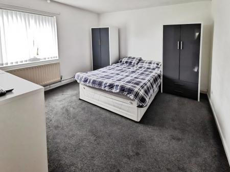 2 bedroom Flat for sale in Lutterworth Road, Longbenton, Newcastle upon Tyne, NE12
