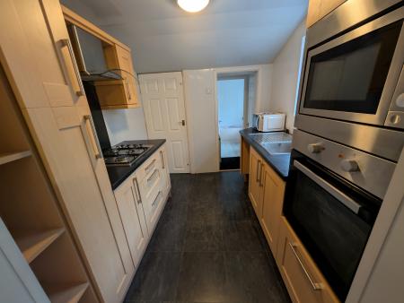 2 bedroom Flat to let in Harold Street, Jarrow, NE32