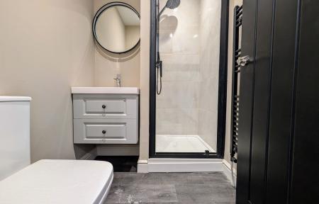 6 bedroom House to let in Brockley Terrace, Boldon Colliery, NE35