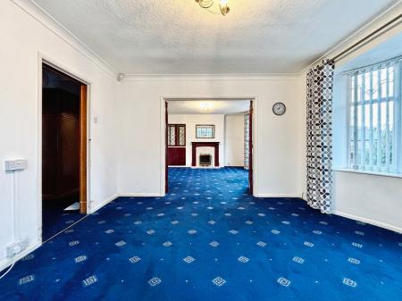 2 bedroom Semi-detached bungalow for sale in Benton Road, Benton, Newcastle upon Tyne, NE7