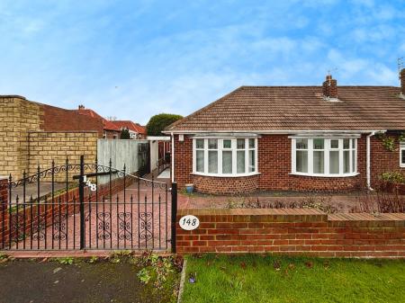 2 bedroom Semi-detached bungalow for sale in Benton Road, Benton, Newcastle upon Tyne, NE7