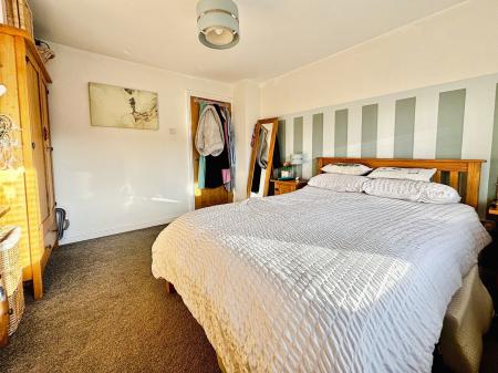 3 bedroom End of terrace house for sale in Shearwater Avenue, Newcastle upon Tyne, NE12