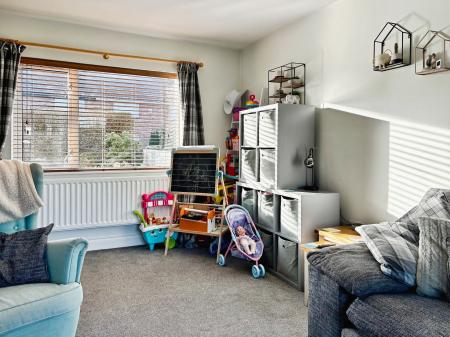 3 bedroom End of terrace house for sale in Shearwater Avenue, Newcastle upon Tyne, NE12