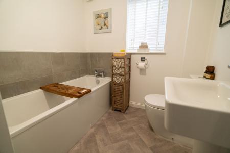 4 bedroom Detached house for sale in Alder Way, Throckley, Newcastle upon Tyne, NE15