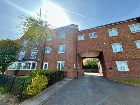 2 bedroom Flat to let in Wellington Walk, Stockton, TS18