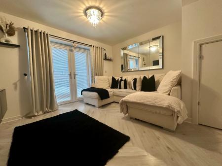 2 bedroom Semi-detached house for sale in Mallard Way, North Walbottle, Newcastle upon Tyne, NE15