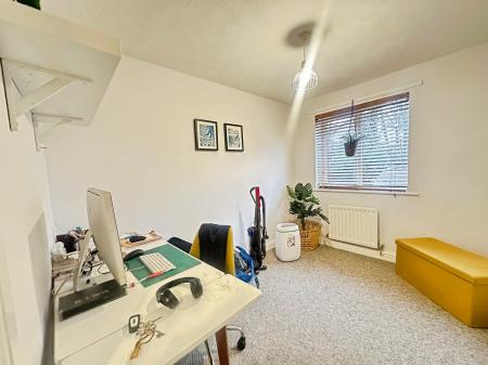 2 bedroom Flat for sale in Allingham Court, Newcastle upon Tyne, NE7