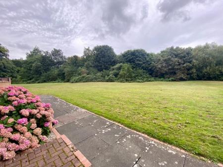 1 bedroom Studio flat to let in Hutton House, St Johns Green, North Shields, NE29