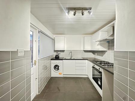 1 bedroom Flat for sale in Walpole Street, Walkergate, Newcastle upon Tyne, NE6