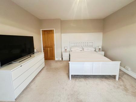 2 bedroom Semi-detached house for sale in Broadwood Road, Denton Burn, Newcastle upon Tyne, NE15