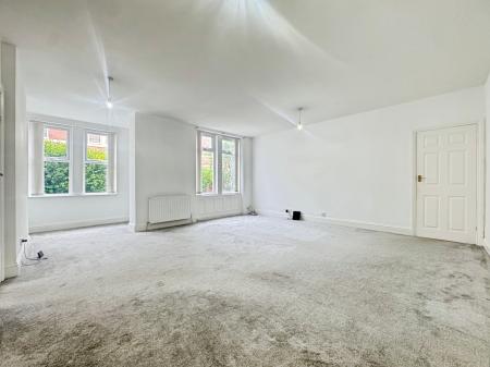 2 bedroom Flat for sale in Cromwell Terrace, North Shields, North Shields, NE29