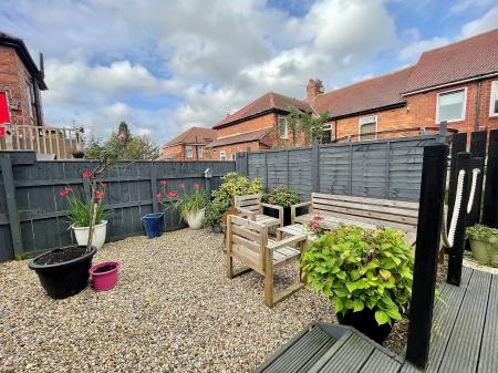 2 bedroom Flat for sale in Bavington Drive, Fenham, Newcastle upon Tyne, NE5