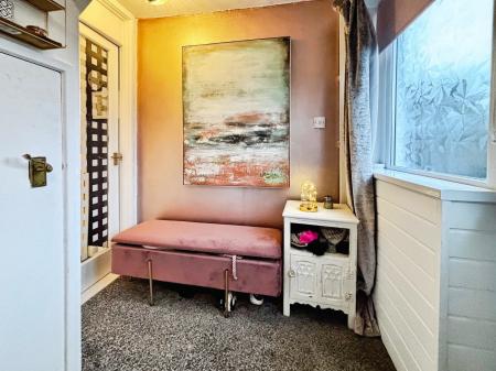 3 bedroom End of terrace house for sale in Stoneleigh Place, Longbenton, Newcastle upon Tyne, NE12