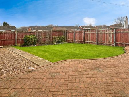 2 bedroom Semi-detached bungalow for sale in Lobelia Close, Chapel Park, Newcastle upon Tyne, NE5