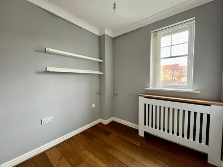 4 bedroom Town house to let in Sanderson Villas, St James Village, Gateshead, NE8