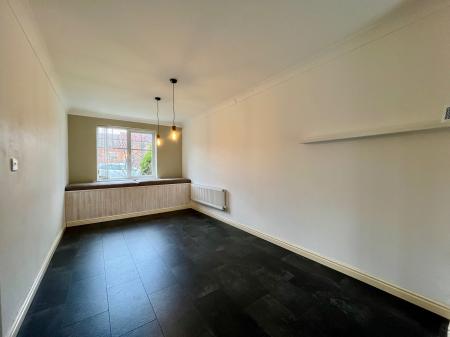 4 bedroom Town house to let in Sanderson Villas, St James Village, Gateshead, NE8