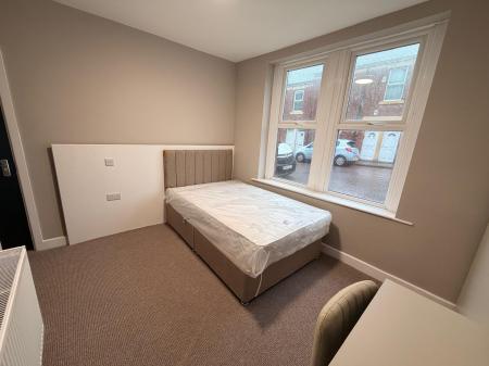 1 bedroom Flat to let in Hillfield Street, Bensham, Gateshead, NE8