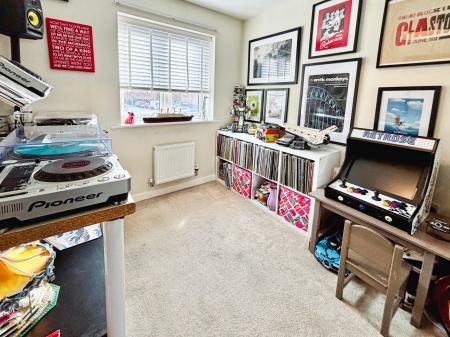 3 bedroom Terraced House for sale in White Swan Close, Killingworth, Newcastle upon Tyne, NE12