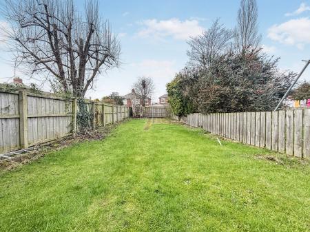 2 bedroom Semi-detached house for sale in Kinnaird Avenue, Denton Burn, Newcastle upon Tyne, NE15