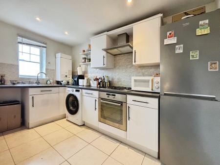 2 bedroom Flat for sale in Ovett Gardens, Gateshead, NE8