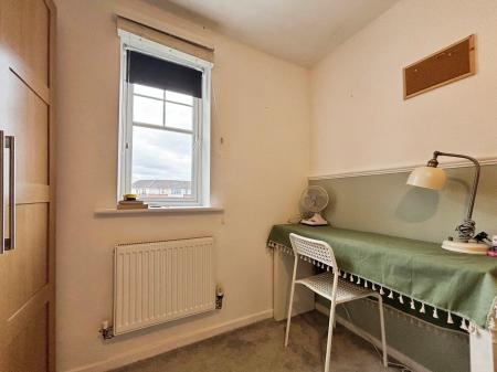 2 bedroom Flat for sale in Ovett Gardens, Gateshead, NE8
