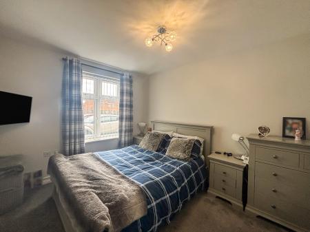 2 bedroom Flat for sale in Ashover Road, Kenton, Newcastle upon Tyne, NE3