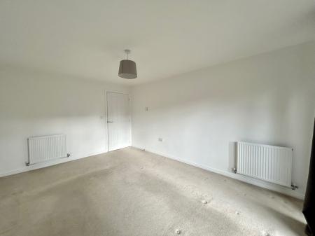 4 bedroom Semi-detached house to let in Roseden Way, Newcastle upon Tyne, NE13