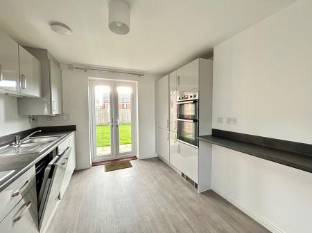 4 bedroom Semi-detached house to let in Roseden Way, Newcastle upon Tyne, NE13