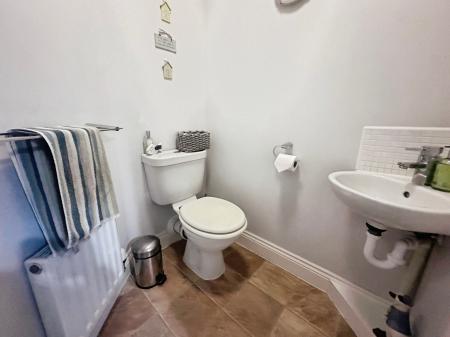 3 bedroom End of terrace house for sale in Greenvale Avenue, Slatyford, Newcastle upon Tyne, NE5