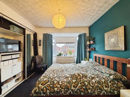 2 bedroom Flat for sale in Dipton Avenue, Elswick, Newcastle upon Tyne, NE4