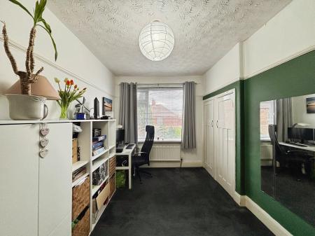 2 bedroom Flat for sale in Dipton Avenue, Elswick, Newcastle upon Tyne, NE4