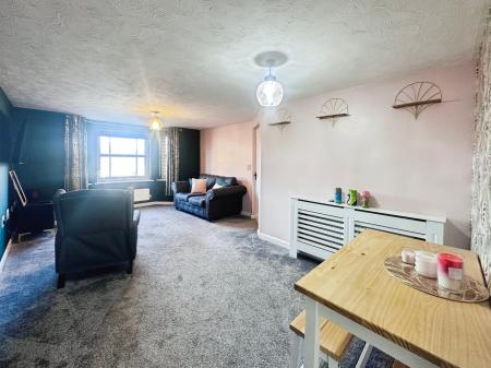 2 bedroom Flat for sale in Nursery Gardens, Fenham, Newcastle upon Tyne, NE5