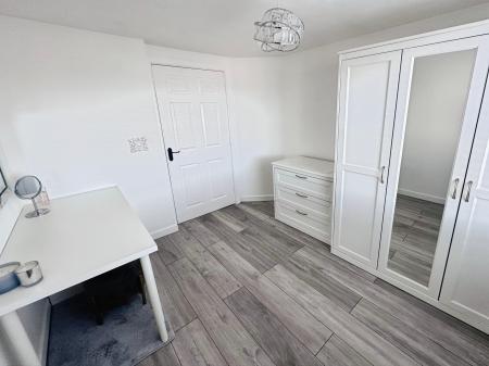 2 bedroom Flat for sale in Nursery Gardens, Fenham, Newcastle upon Tyne, NE5