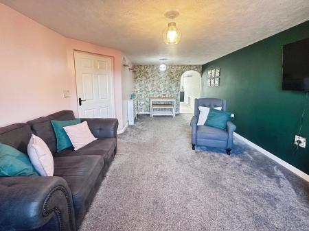 2 bedroom Flat for sale in Nursery Gardens, Fenham, Newcastle upon Tyne, NE5