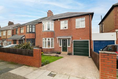 4 bedroom Semi-detached house for sale in Thorntree Drive, Denton Burn, Newcastle upon Tyne, NE15