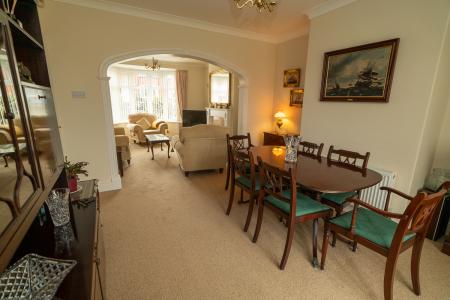 4 bedroom Semi-detached house for sale in Thorntree Drive, Denton Burn, Newcastle upon Tyne, NE15