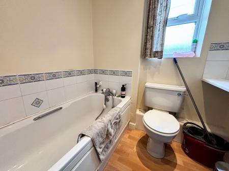 2 bedroom Flat for sale in Belvedere Gardens, Benton, Newcastle upon Tyne, NE12