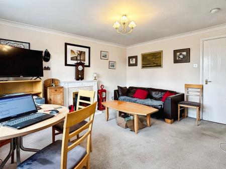 2 bedroom Flat for sale in Belvedere Gardens, Benton, Newcastle upon Tyne, NE12