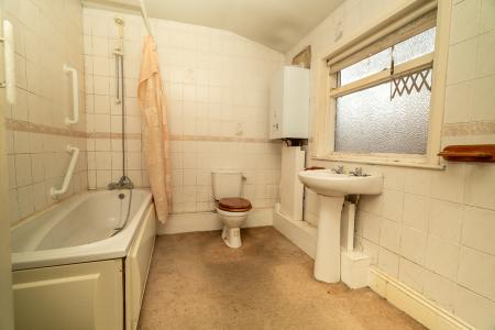 3 bedroom Terraced House for sale in Montague Street, Lemington, Newcastle upon Tyne, NE15